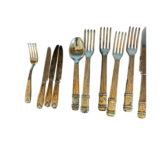 VintageToy Play Silverplate Flatware Lot 10pc Mixed Forks Knives - Picture 2 of 4